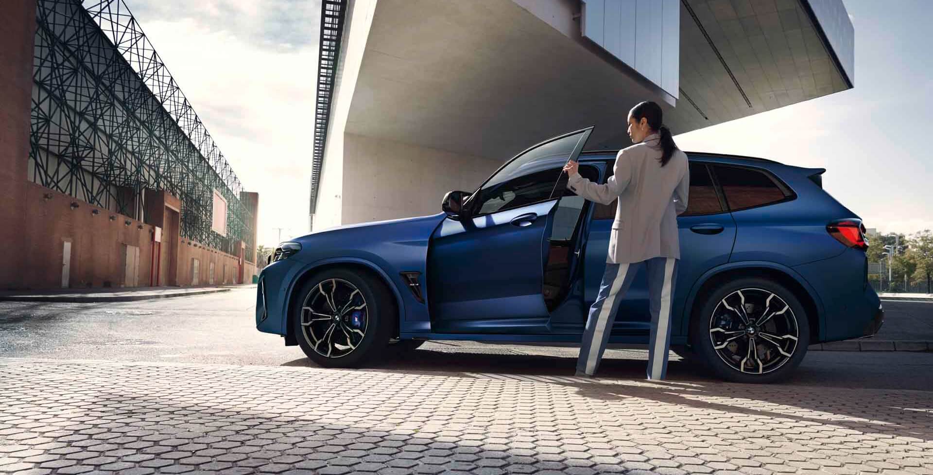 BMW X3 M AUTOMOBILE – COCKPIT & TECHNOLOGIEN.