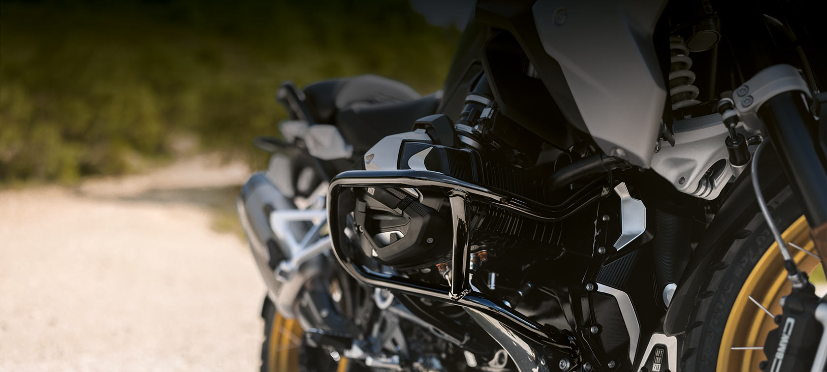 FÜR IHR ADVENTURE BIKE - 