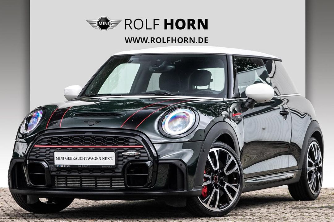 In dieser Woche präsentiert 𝗠𝗜𝗡𝗜 ROLF 𝗛𝗢𝗥𝗡 ein Highlight, das die Herzen höherschlagen lässt: den 𝗠𝗜𝗡𝗜 JCW mit John Cooper Works Trim. Ein Fahrzeug, das nicht nur in Düren, sondern auf jeder Straße Eindruck macht.
Der 𝗠𝗜𝗡𝗜 JCW mit John Cooper Works Trim
